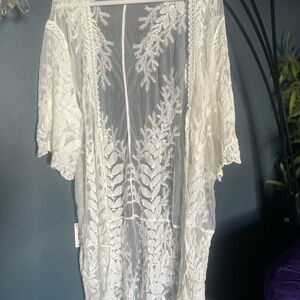 Massini White Floral Lace Robe